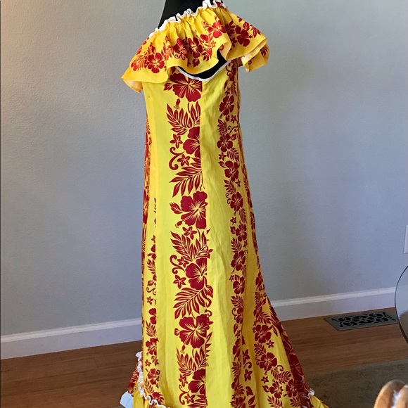 Hawaiian Wedding Dress, Vintage - Picture 6 of 10